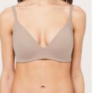 NWT lululemon Take Shape Bra